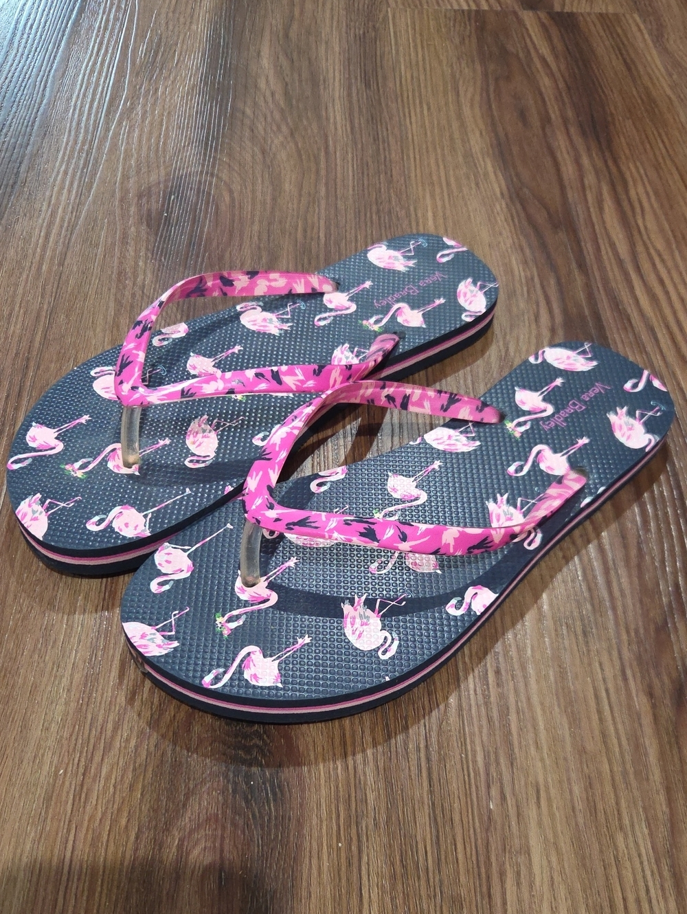 Vera Wang Pink Flamingo Print Flip Flops Size 7/8